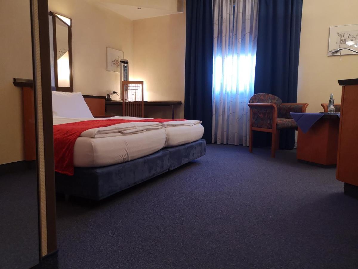 Main Hotel Eckert 3 Margetshöchheim Екстериор снимка