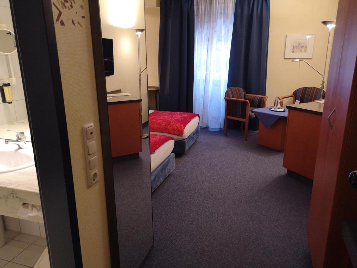 Main Hotel Eckert 3 Margetshöchheim Екстериор снимка