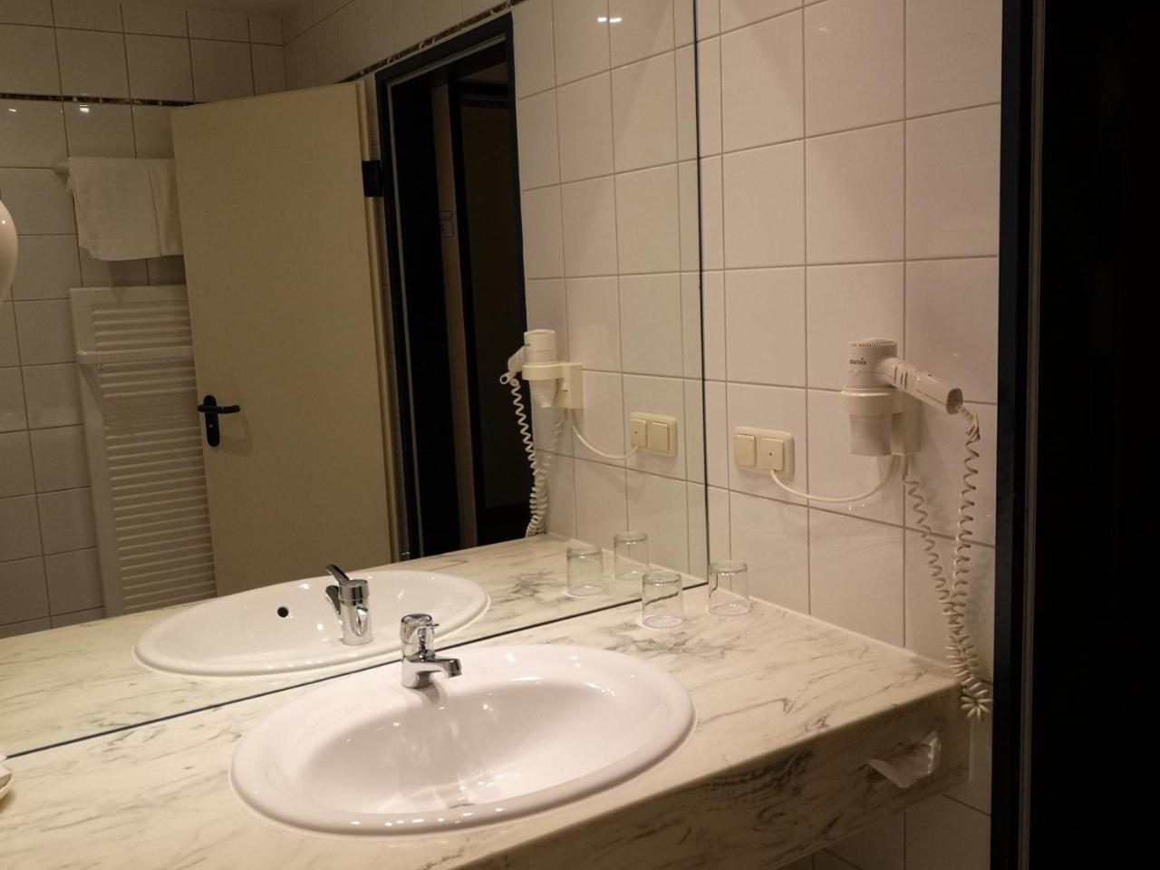 Main Hotel Eckert 3 Margetshöchheim Екстериор снимка